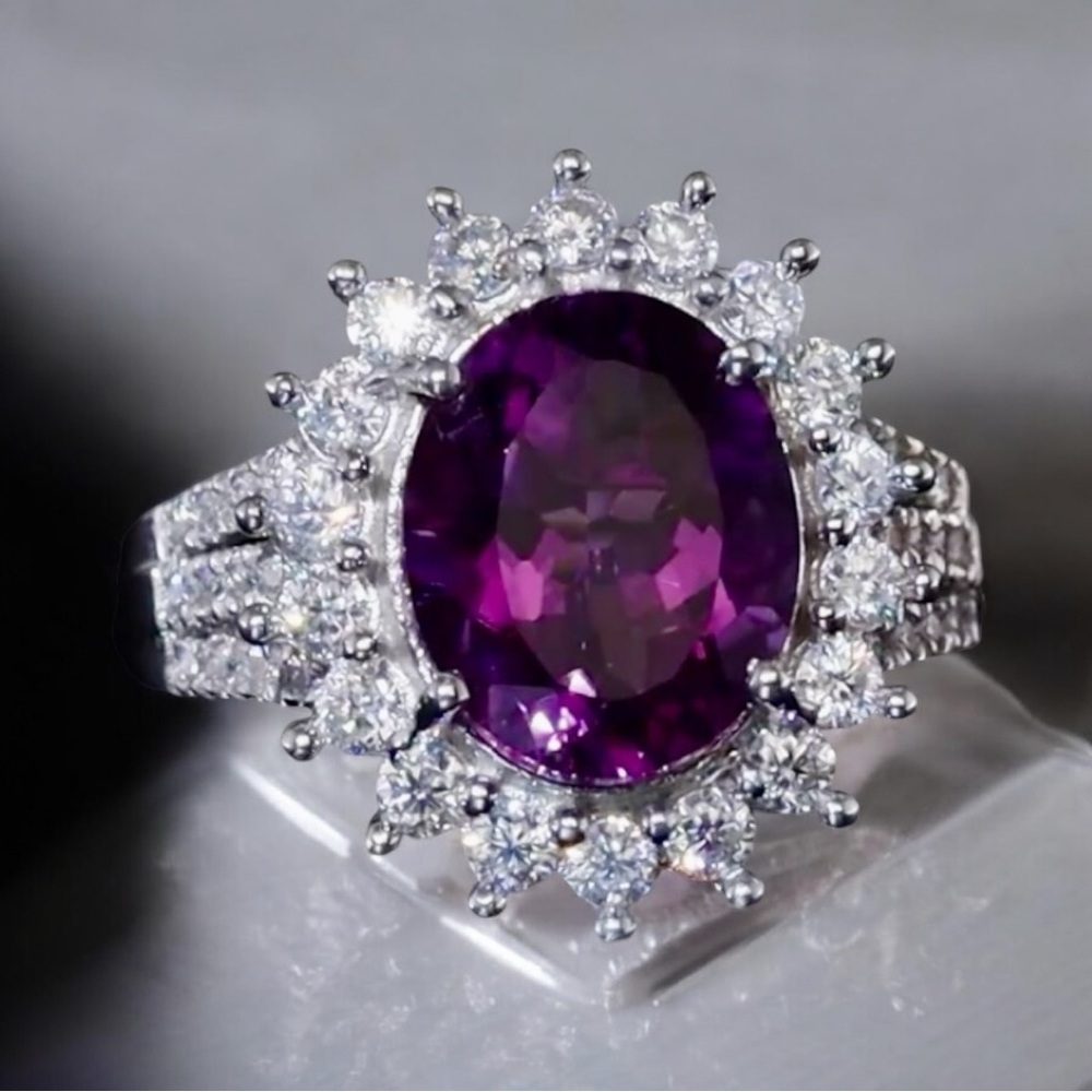 HIT ❤️ 4 🎉SALEUruguayan Amethyst & Moissanite Sunburst 4.0ctw Sterling Silver